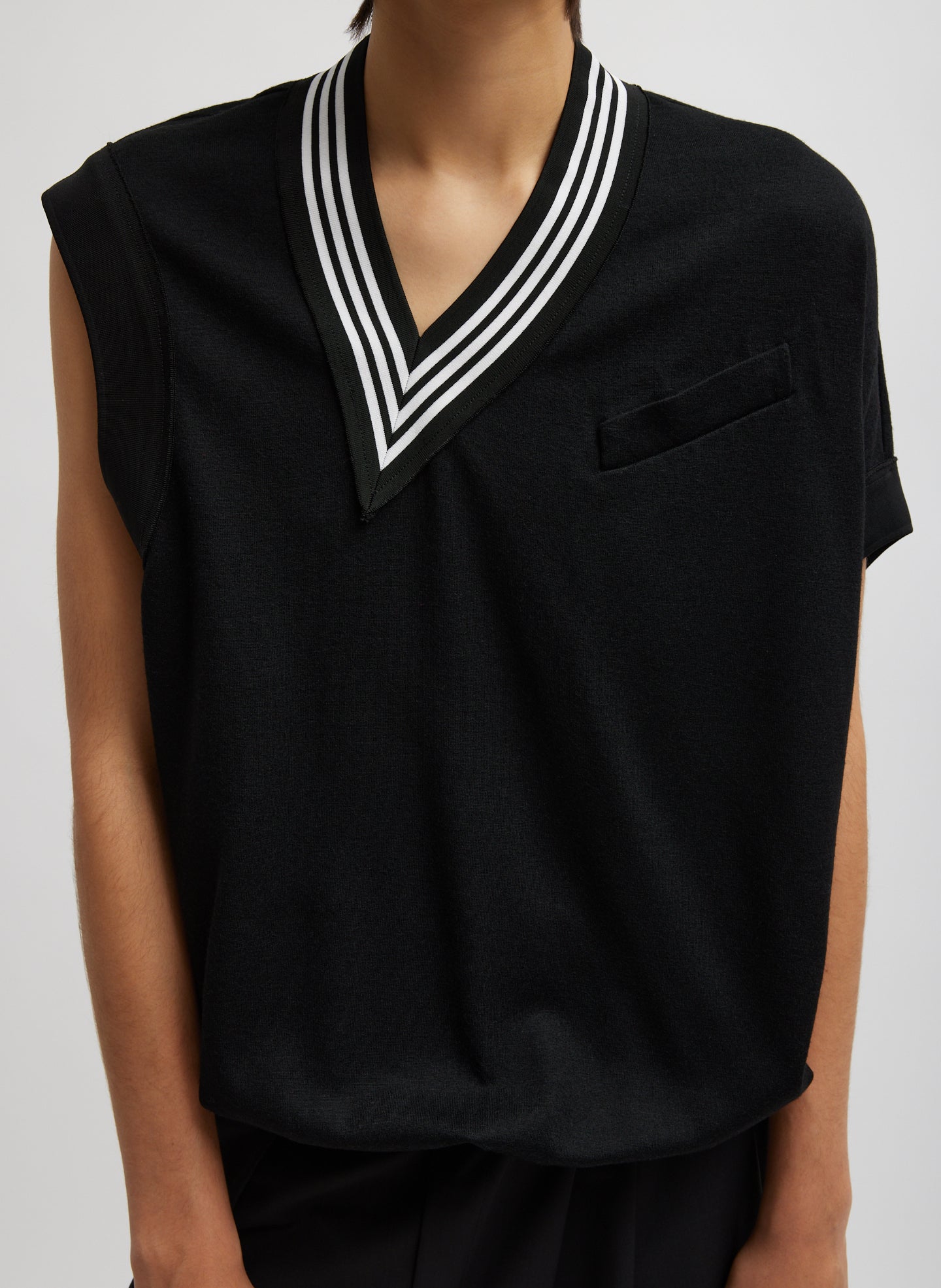 Wool Jersey V-Neck Tennis Vest - Black-1