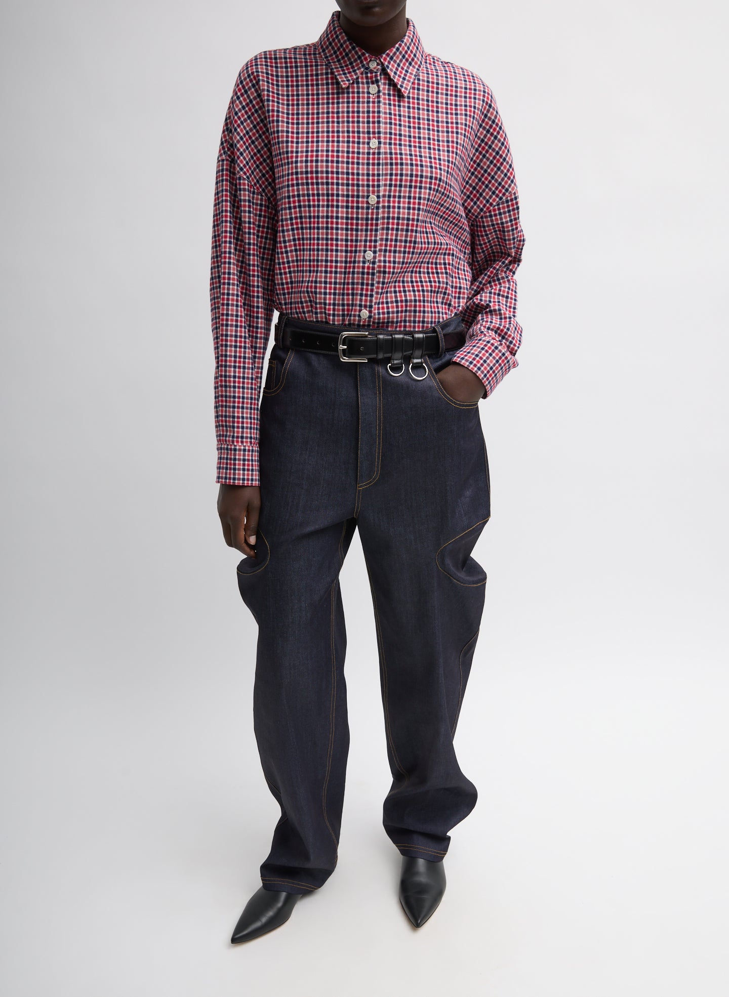 Indigo Denim Ernest Jean - Indigo Denim Ernest Jean - gusset, front view on model