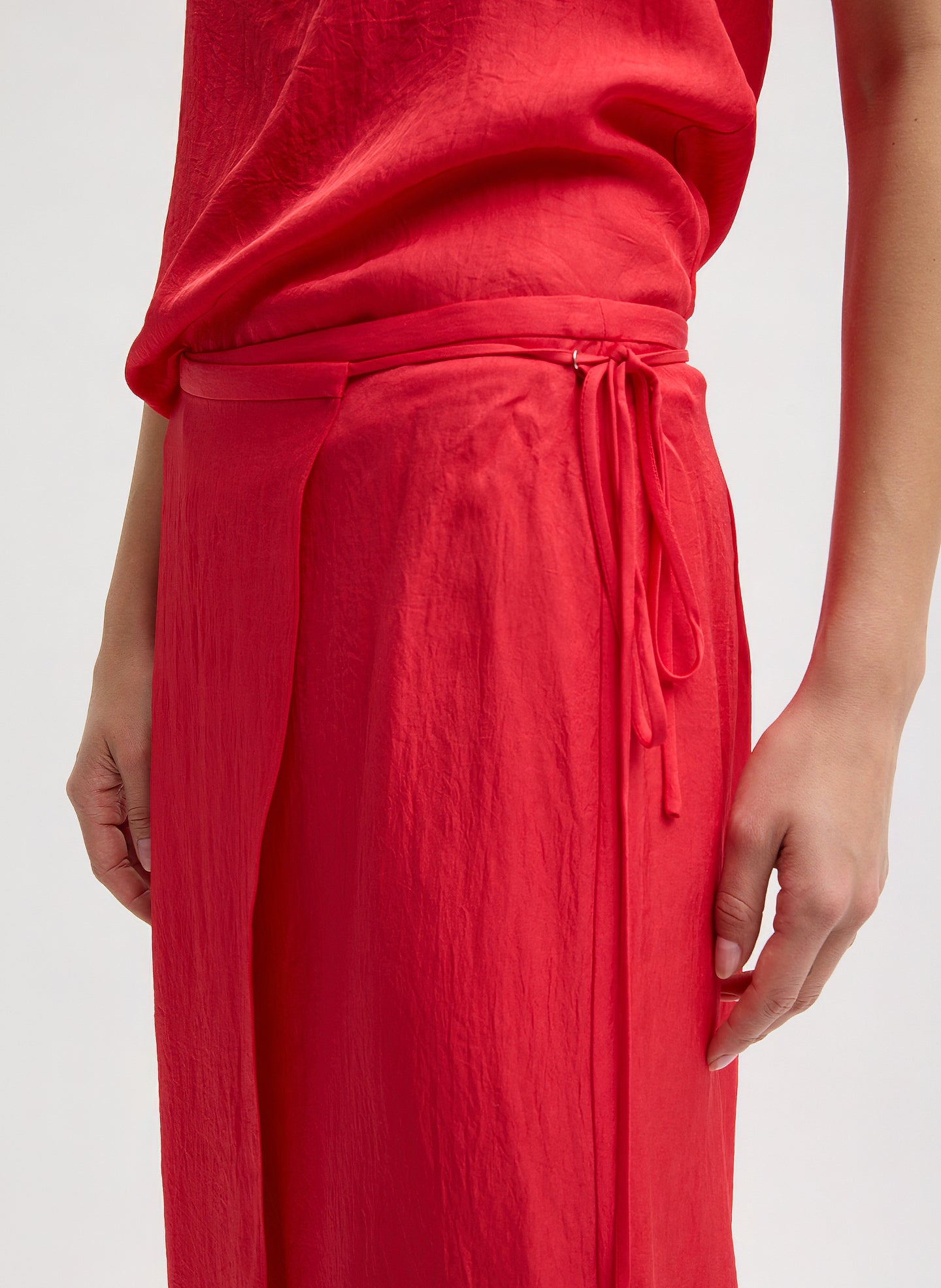 Red Summer Slip Wrap Skirt - closeup of waistband
