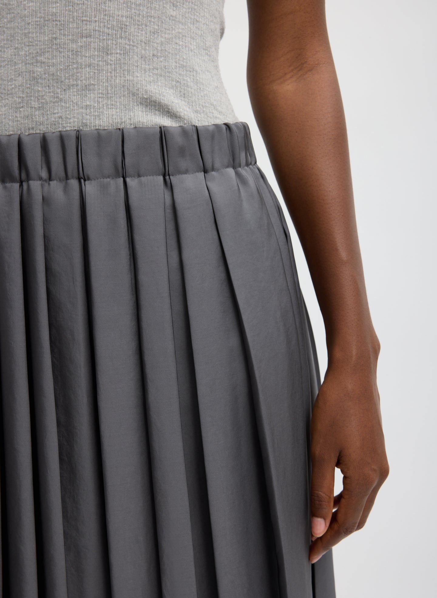 Feather Weight Pleated Pull On Skirt – Tibi Official