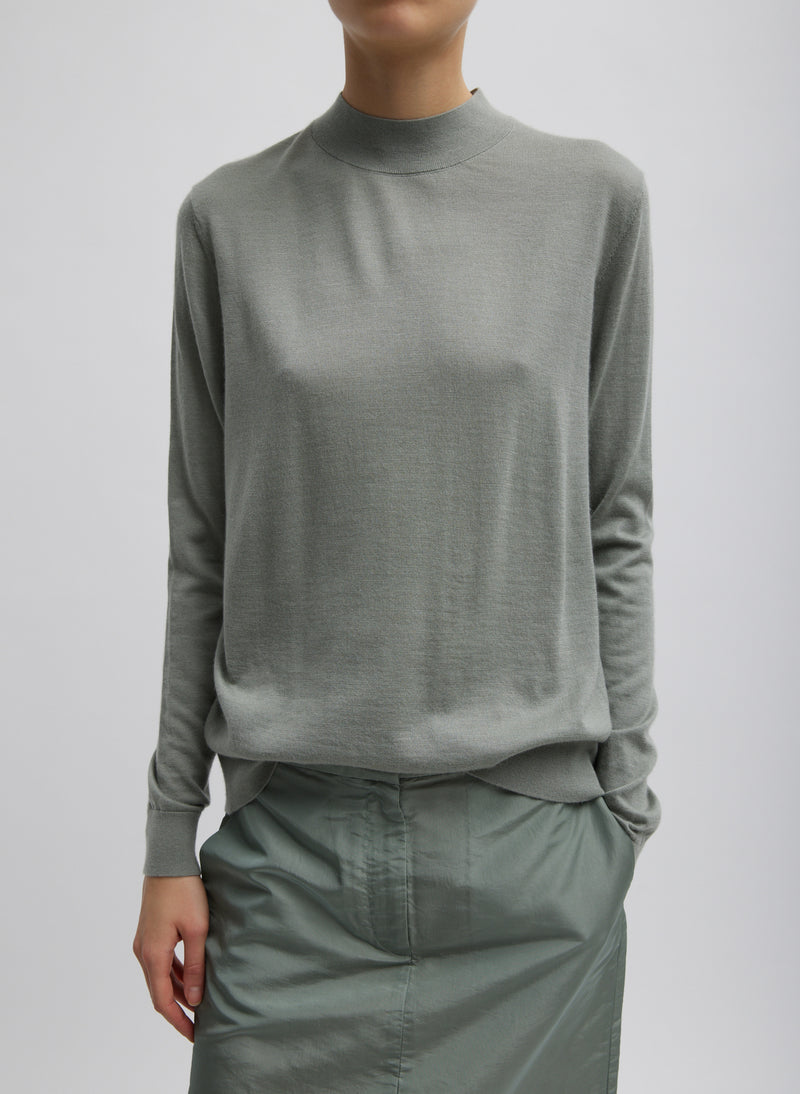 티비 Tibi Cashmere Silk Blend Mock Neck Easy Sweater,Pumice Grey