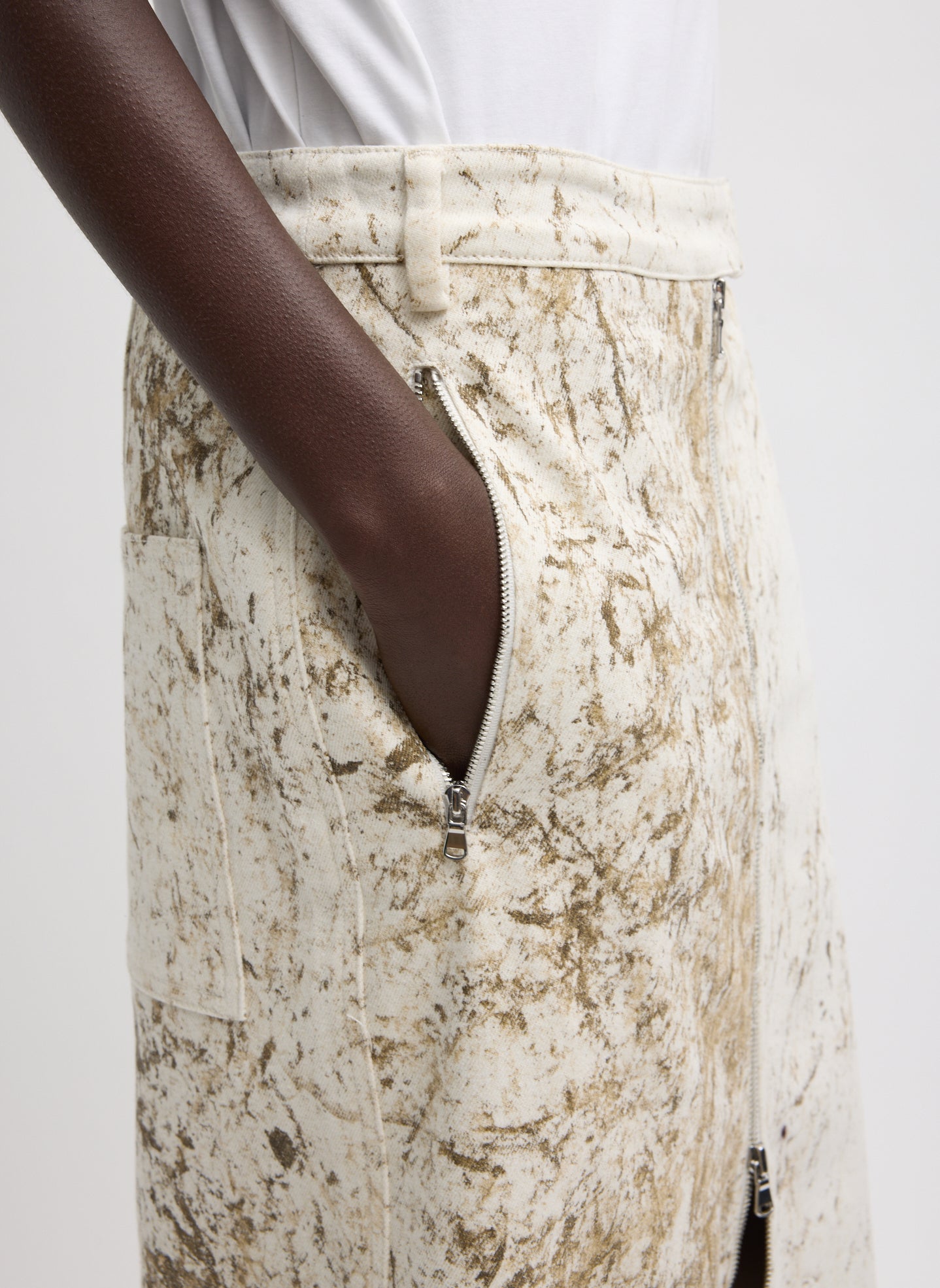 Calcimin Denim Midi Trouser Zip Skirt - closeup of side zip pocket