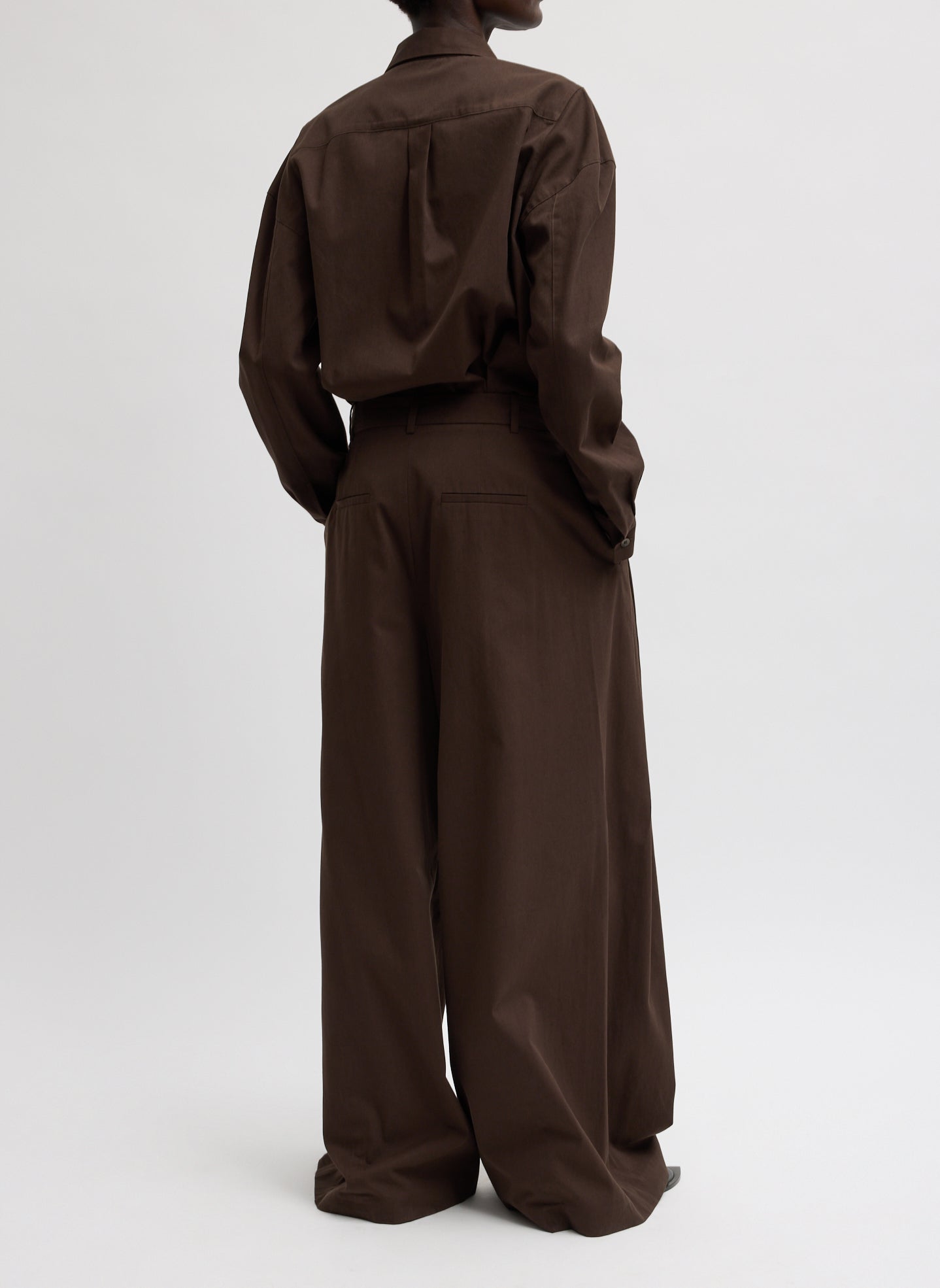 Dark Brown Luxe Spring Twill Tucked Pleated Wide Leg Trouser - full look, back view on model