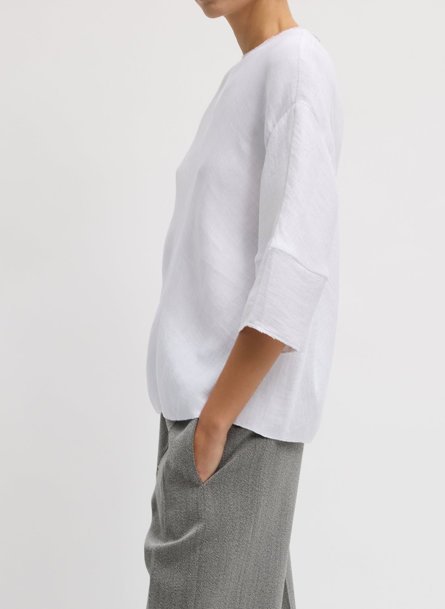 新品タグ付き liten Tie Sleeve Blouse ホワイト Viscose Plisse Hinged Short Sleeve Top – Tibi Official