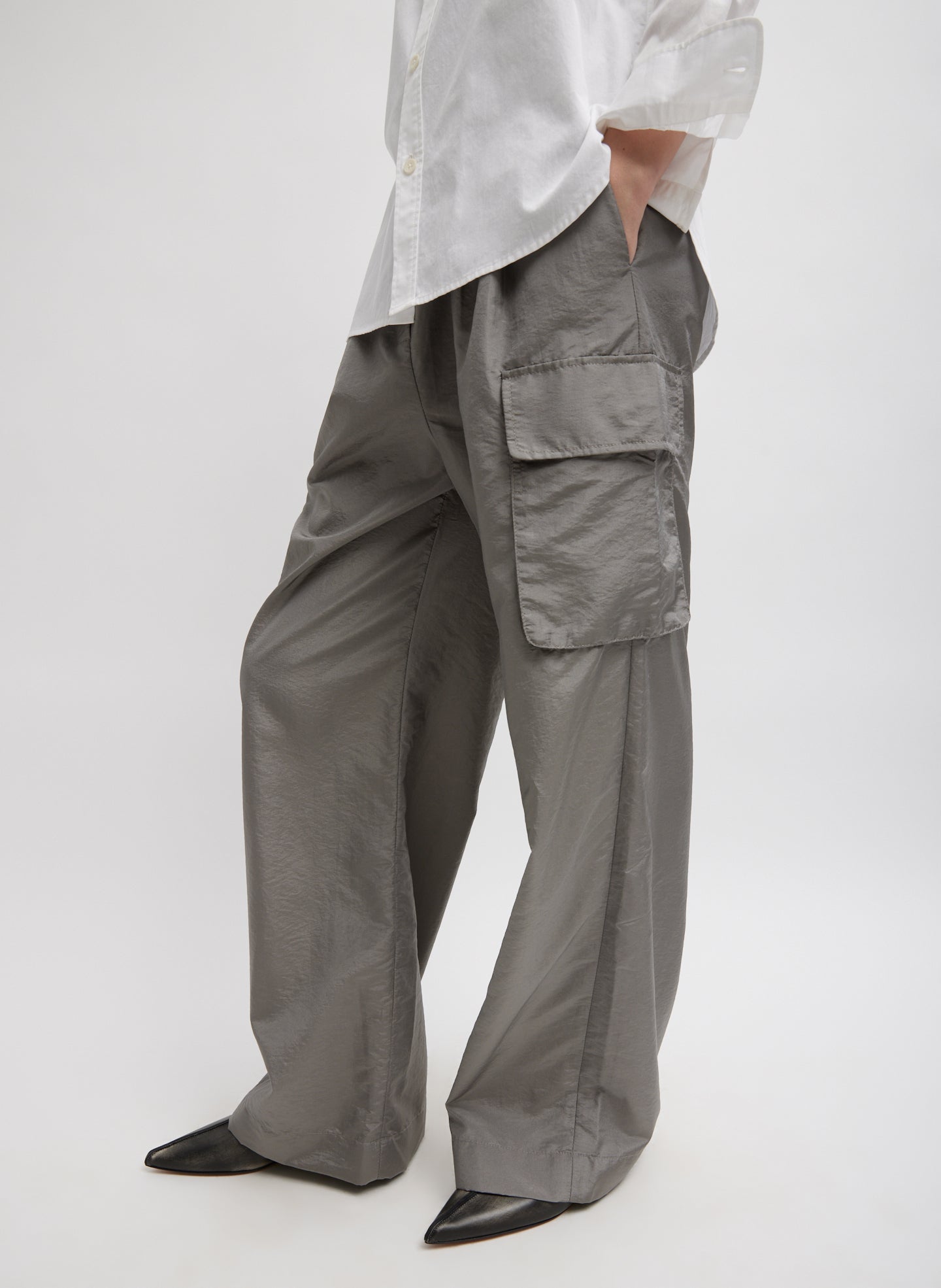 Crispy Nylon Stella Pleated Cargo Pant - Grey / 00 / T000NN3216