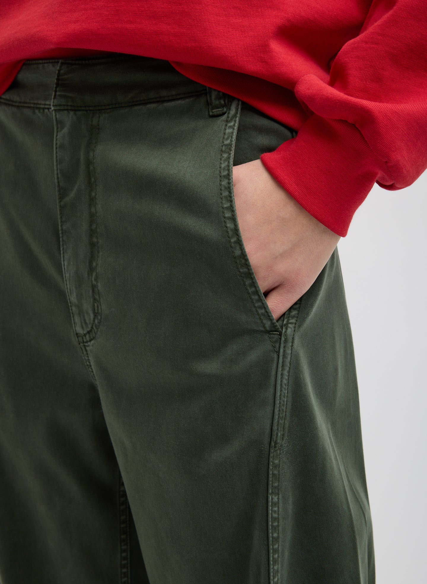 Army Green Garment Dyed Stretch Twill Sid Pant - closeup of pocket detail