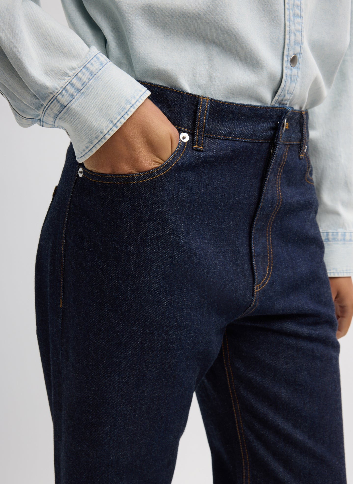 Dark Denim Selvage Denim 5 Pocket Alec Jean - closeup of front pocket detail