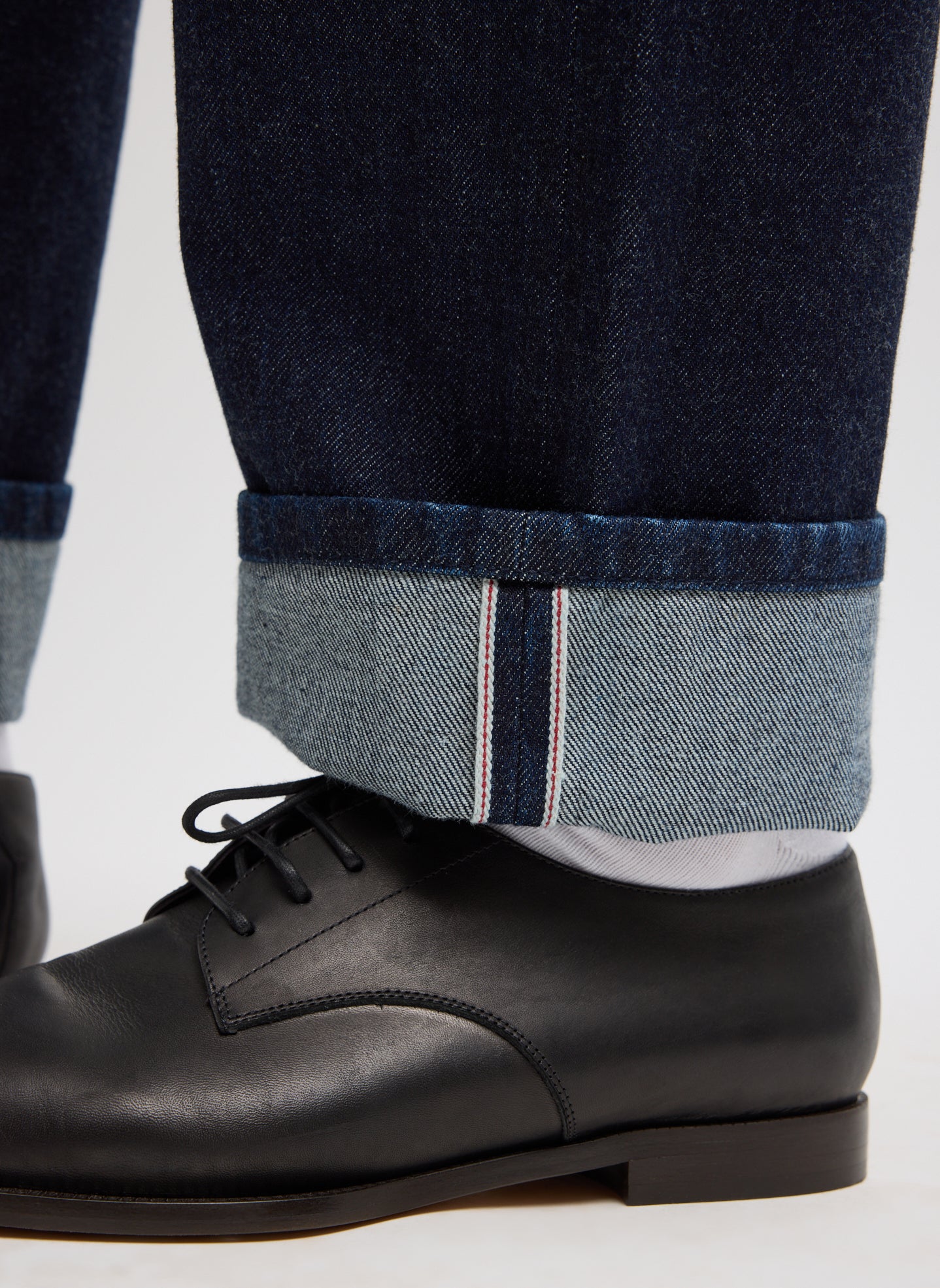 Dark Denim Selvage Denim 5 Pocket Alec Jean - closeup of cuffed hem detail