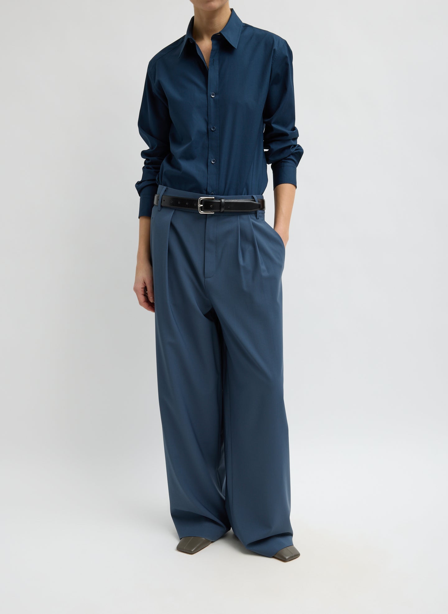 Tropical Wool Stella Pant - Blue Fog Tropical Wool Stella Pant - trousers, front view on model