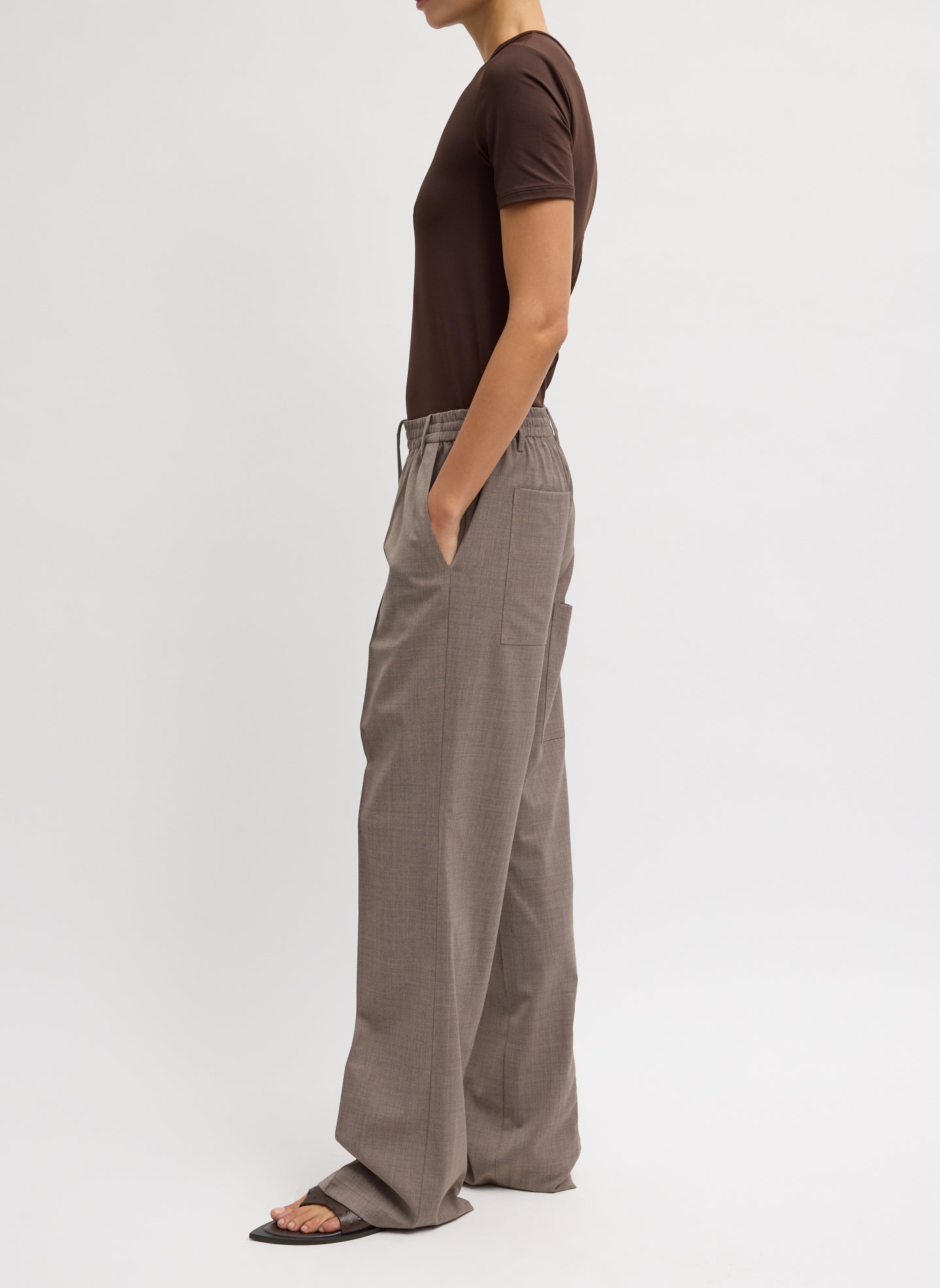 Cedar Melange Tropical Wool Scottie Jogger - side view on model