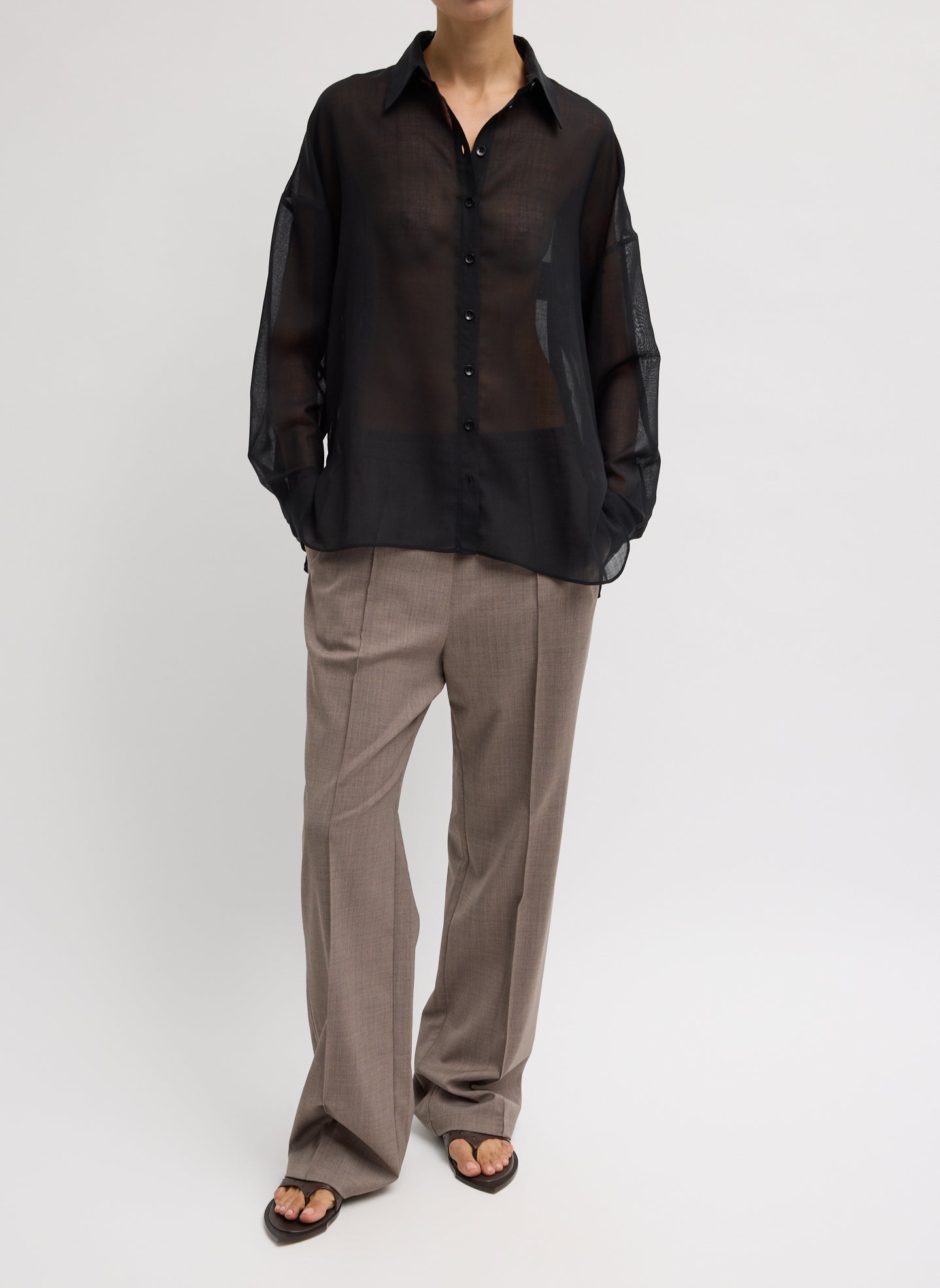 Cedar Melange Tropical Wool Scottie Jogger - full look, front view on model