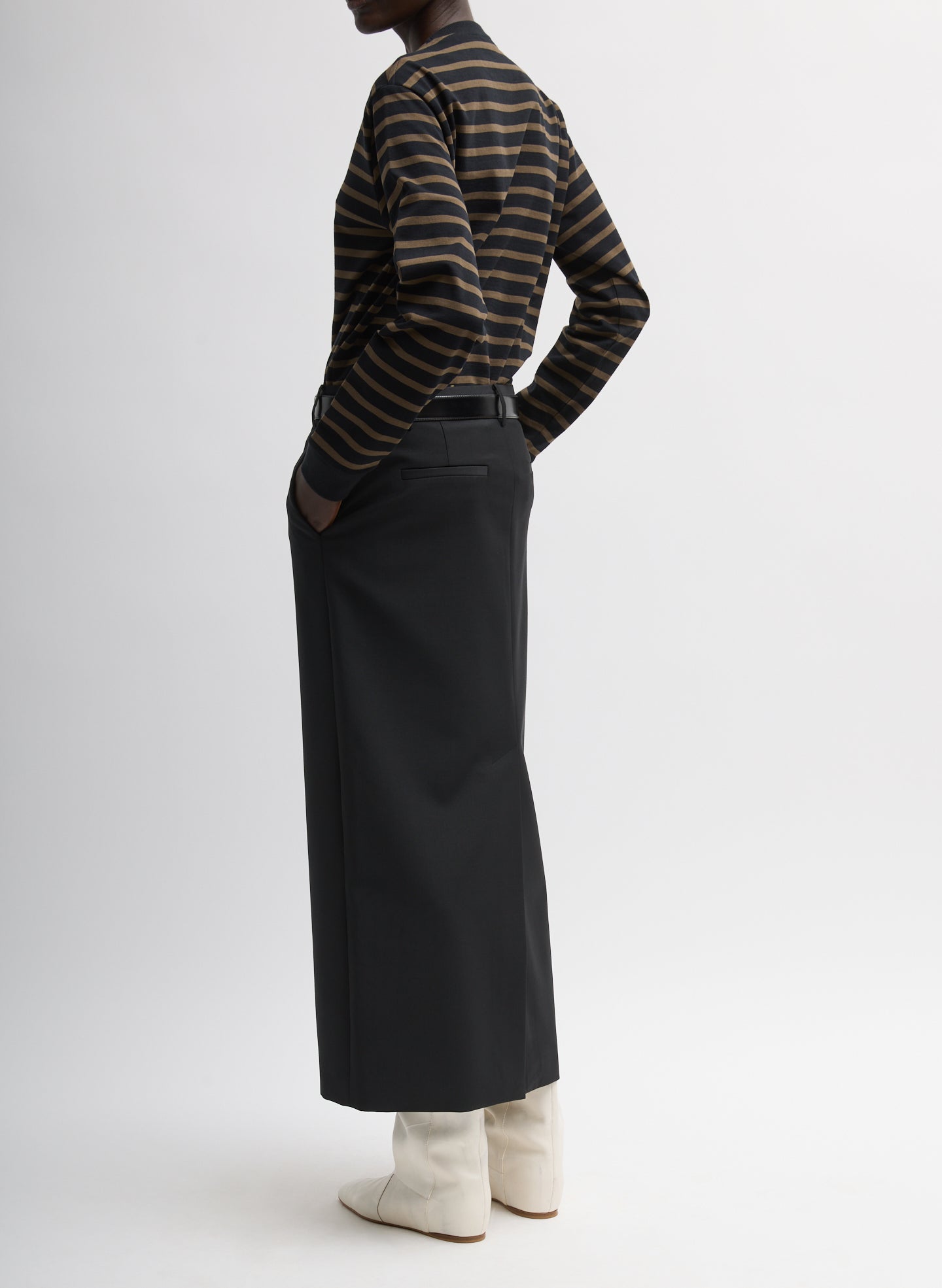 BLACK-4