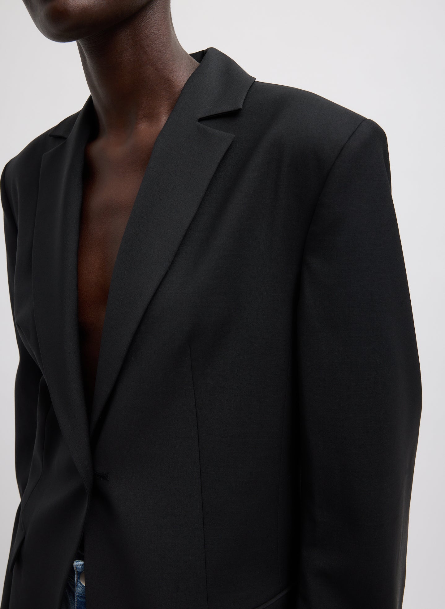 Black Tropical Wool Sculpted Blazer - closeup of collar detail