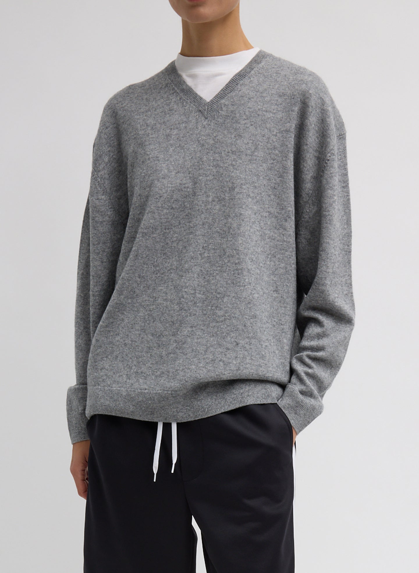 Washable Cashmere Easy V-Neck Sweater - Heather Grey Washable Cashmere Easy V-Neck Sweater - front view on model