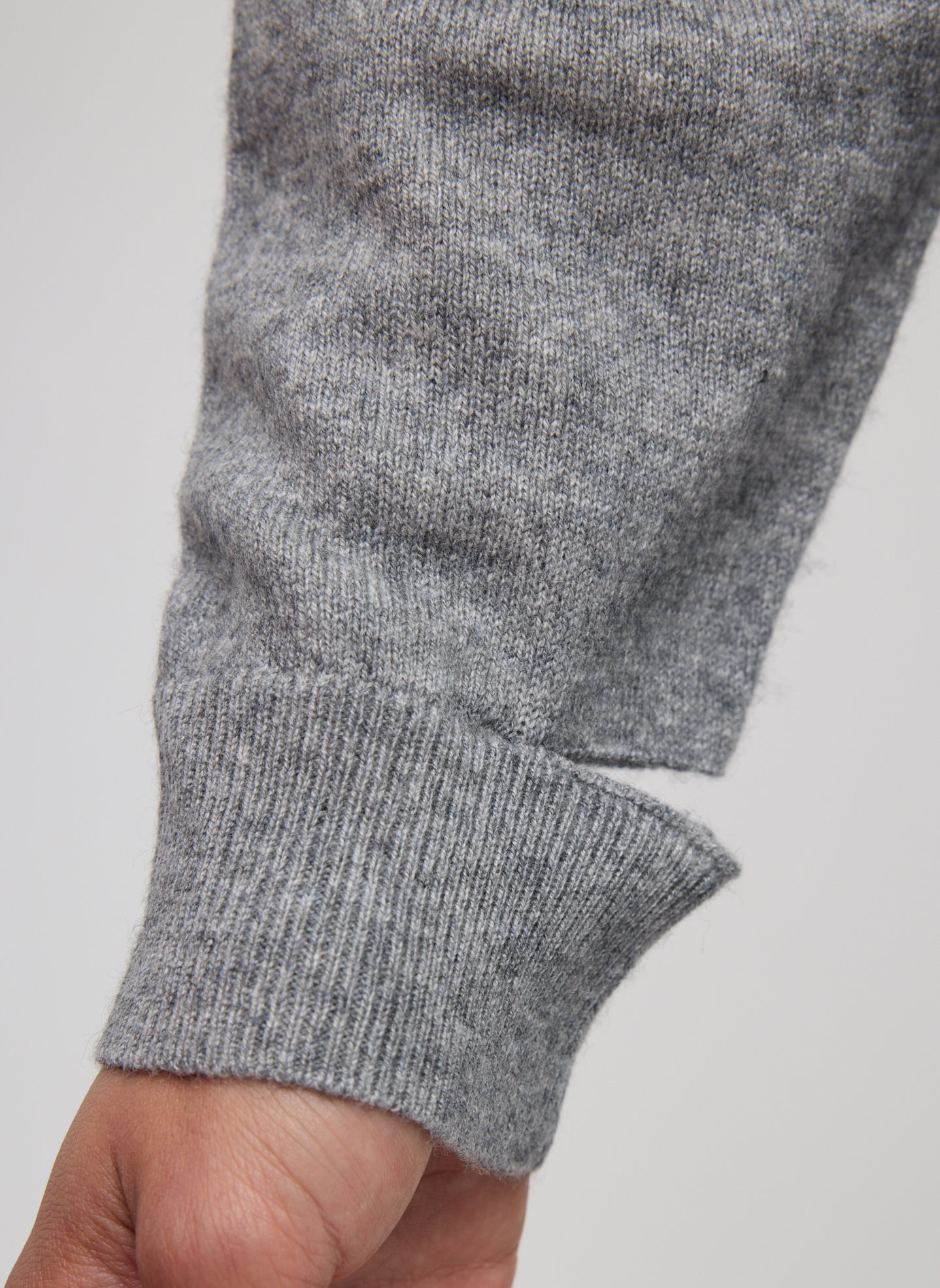 Washable Cashmere Easy V-Neck Sweater – Tibi Official