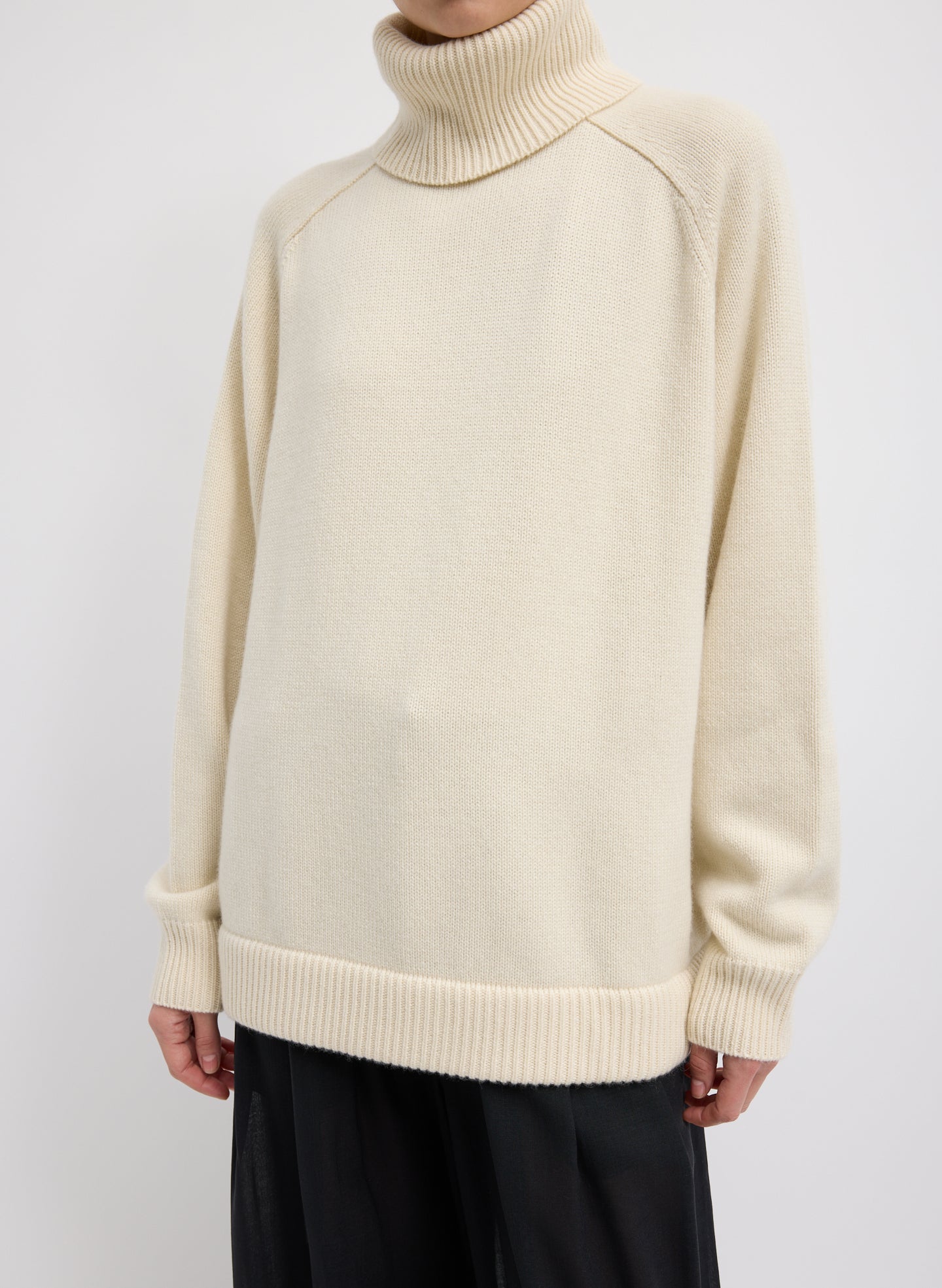 Cashmere Turtleneck Oversized Pullover Sweater - Ivory Cashmere Turtleneck Oversized Pullover Sweater - front view on model