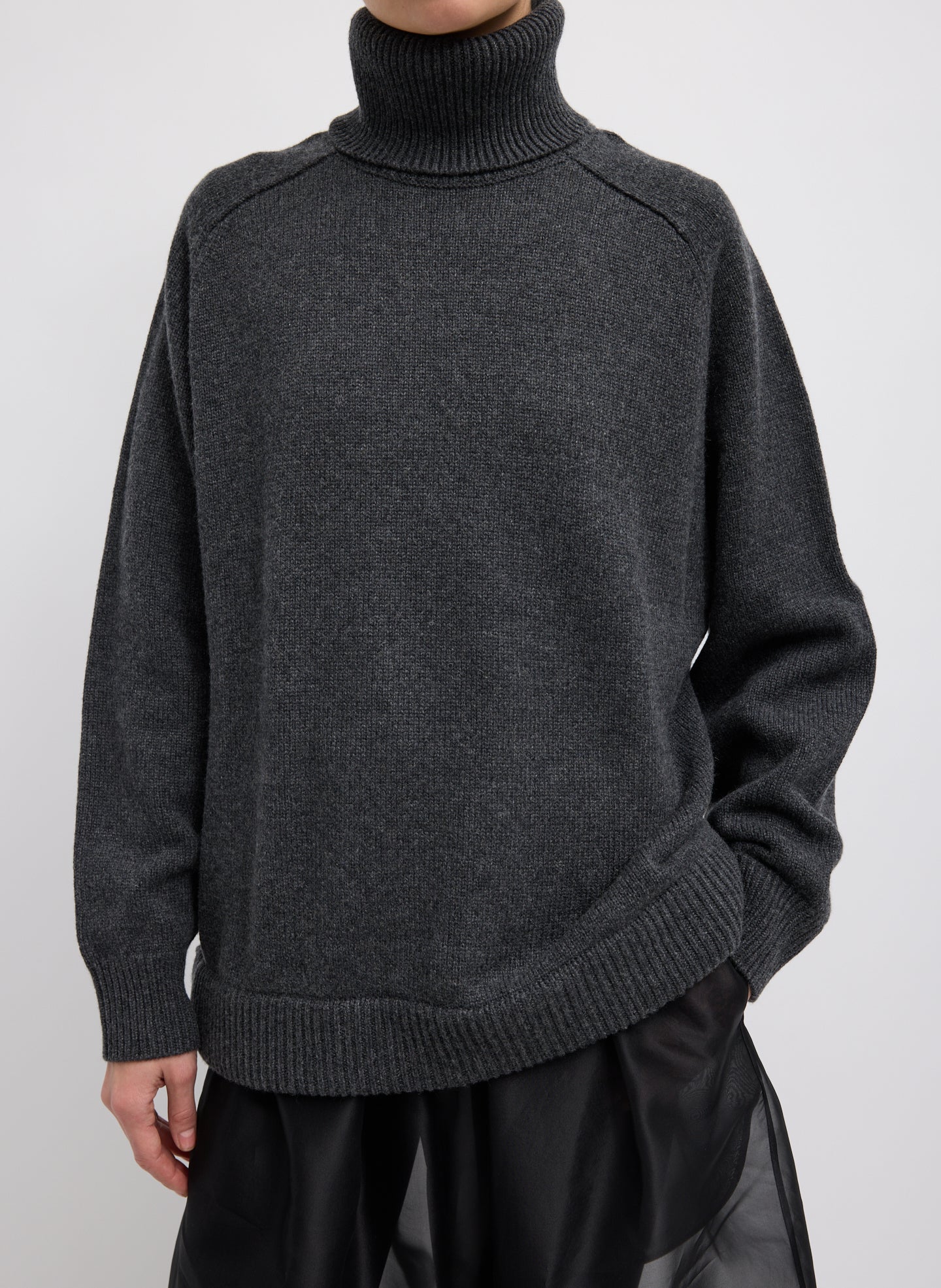 Cashmere Turtleneck Oversized Pullover Sweater - Grey Cashmere Turtleneck Oversized Pullover Sweater - front view on model