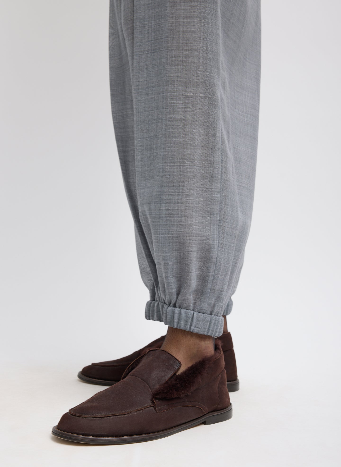 Heather Grey Sheer Wool Gauze Pleated Long Balloon Pant – relaxed fit, side view of bottom 