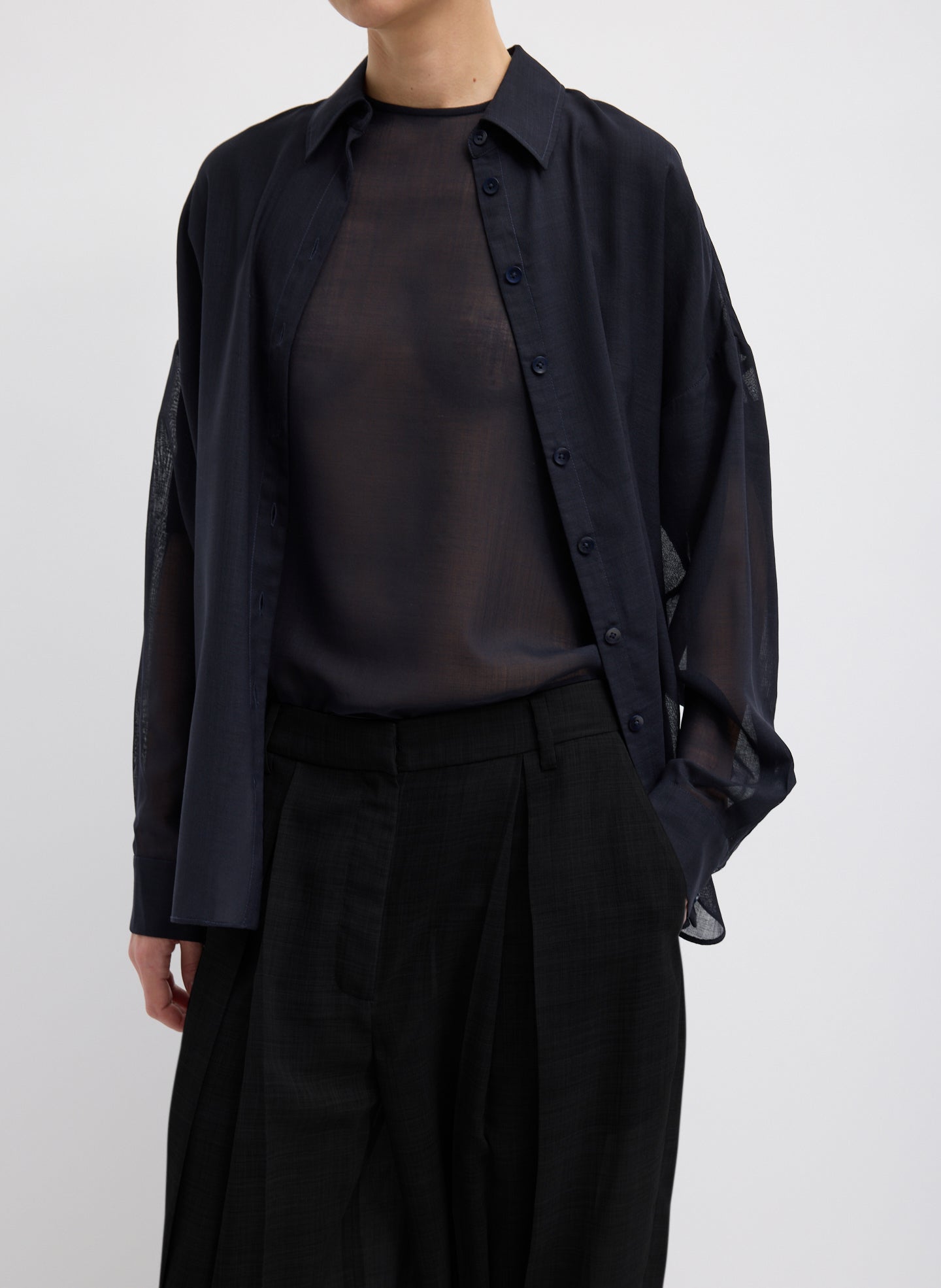 Black Sheer Wool Gauze Pleated Long Balloon Pant – closeup