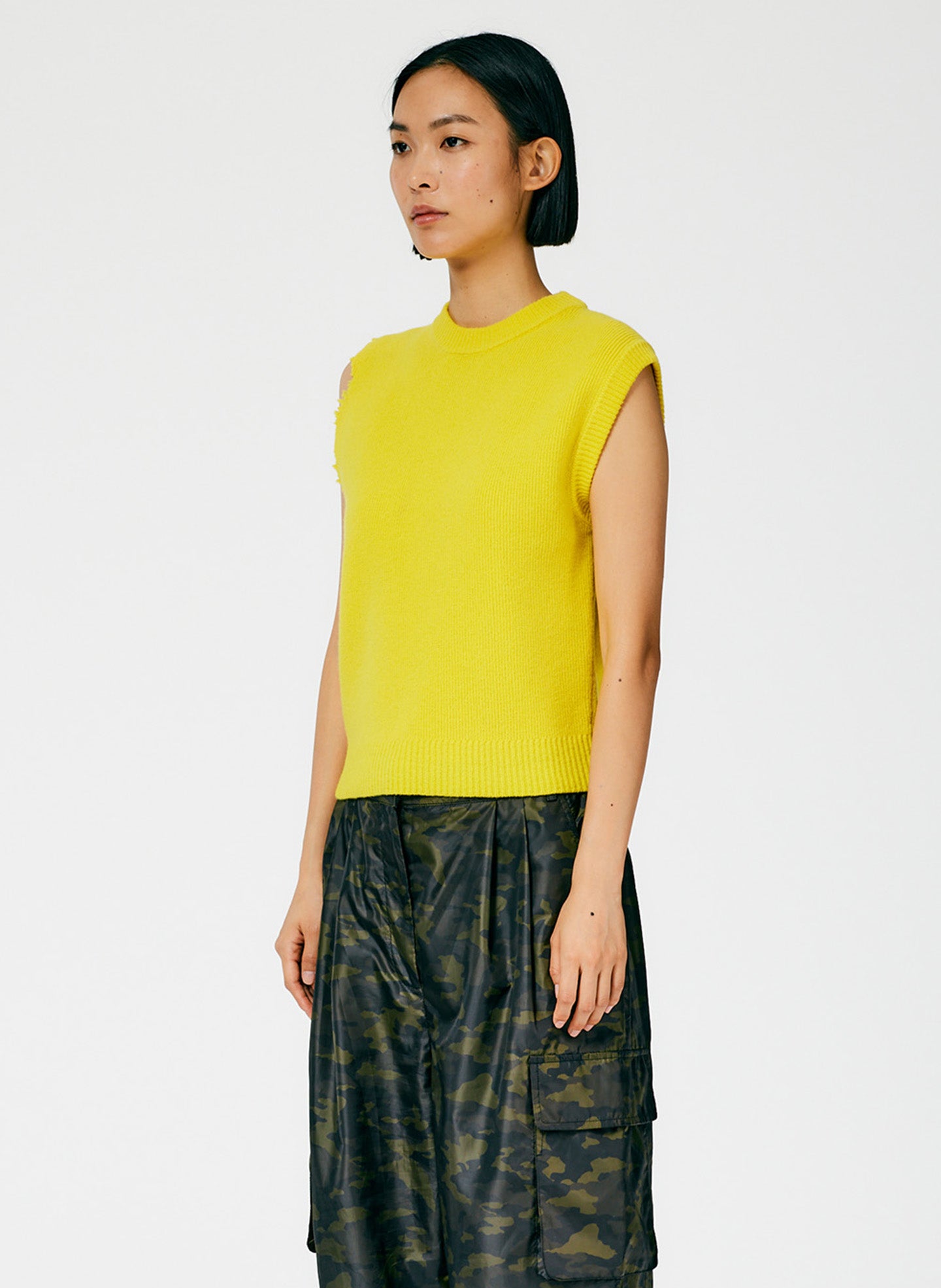 Bright Yellow-04