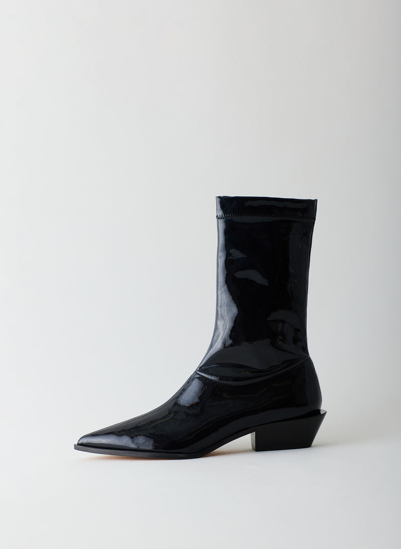 Leo Patent Leather Low Boot Black-01