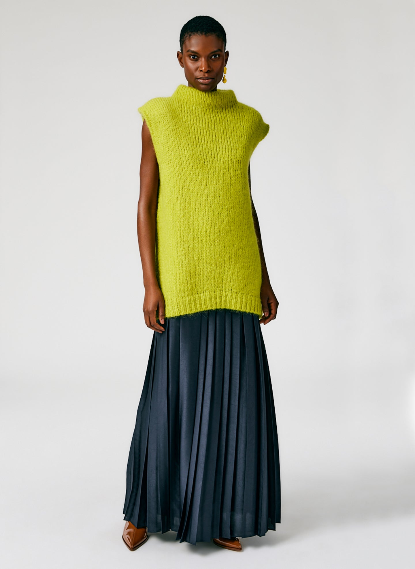 Feather Weight Pleated Pull On Maxi Skirt - Navy-01